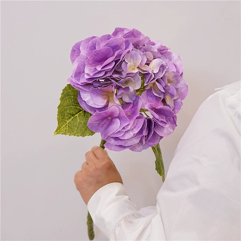 008Wabi-Sabi Real Touch Hydrangea Bouquet, Faux Artificial Hydrangea Flowers, Decorative Floral Arrangement for Dining Table Centerpiece, Home Decor & Wedding Scene Styling